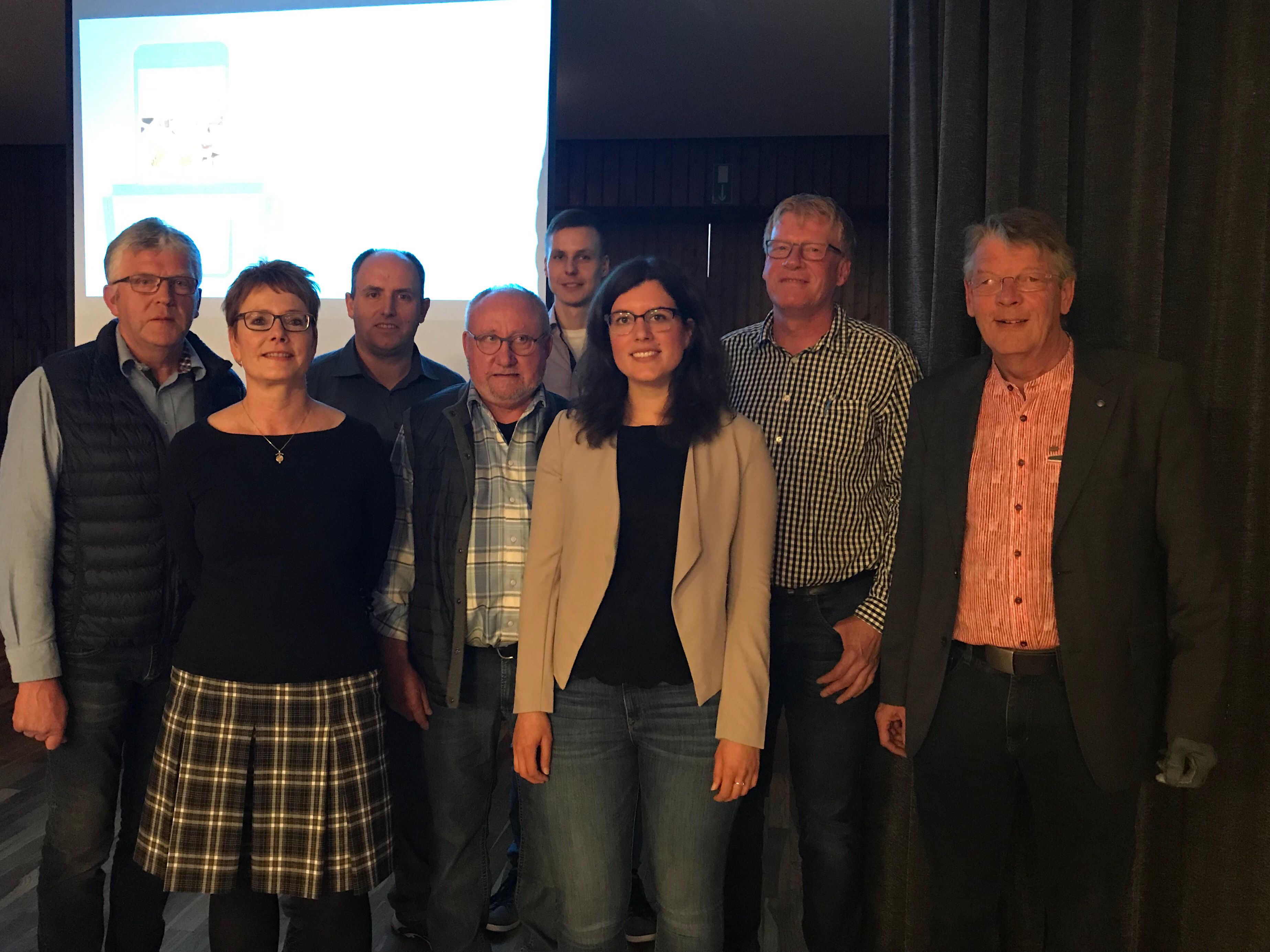 Fraunhofer IESE DorfFunk-Roadshow mit vielen ehrenamtlichen und interessierten Bürgerinnen und Bürger
