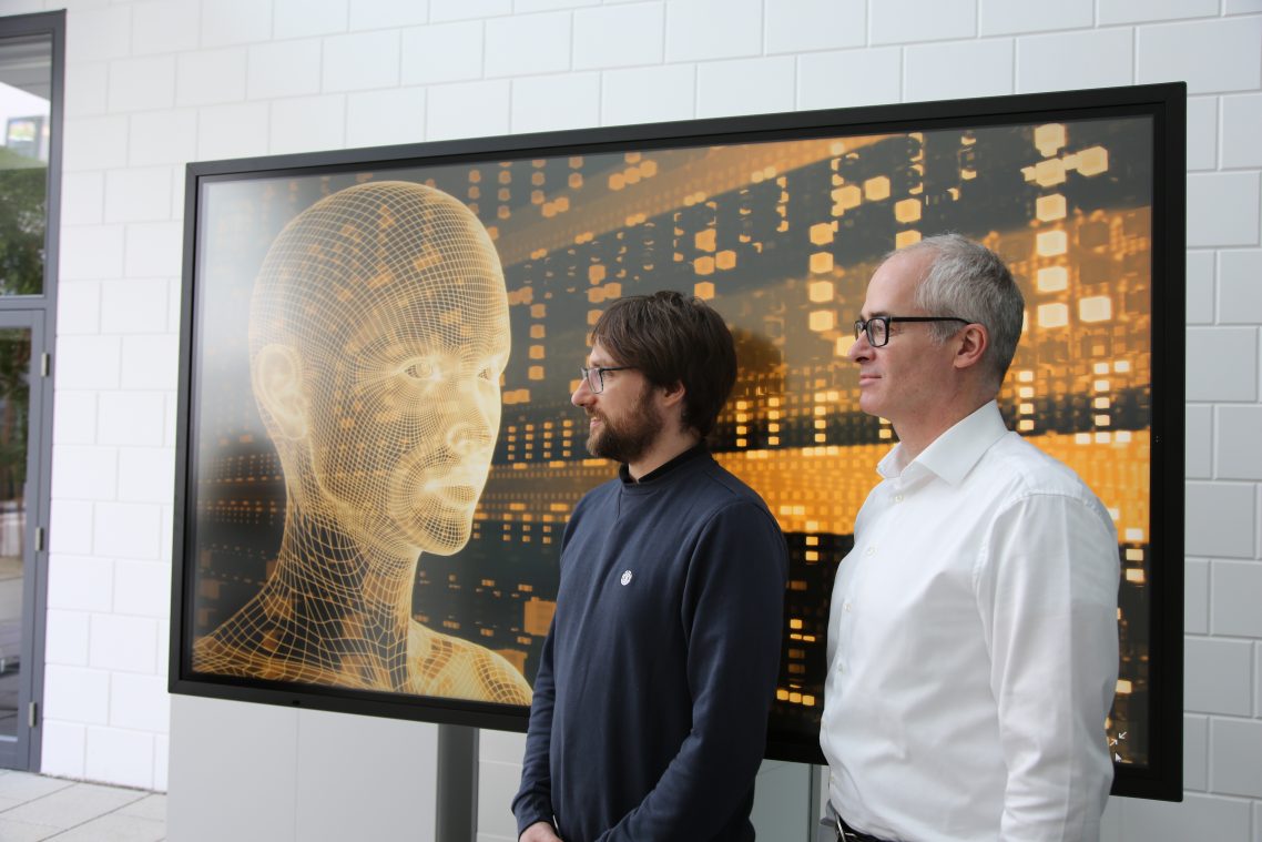 Interview: Absicherung von Künstlicher Intelligenz – wenn KI einmal versagt
