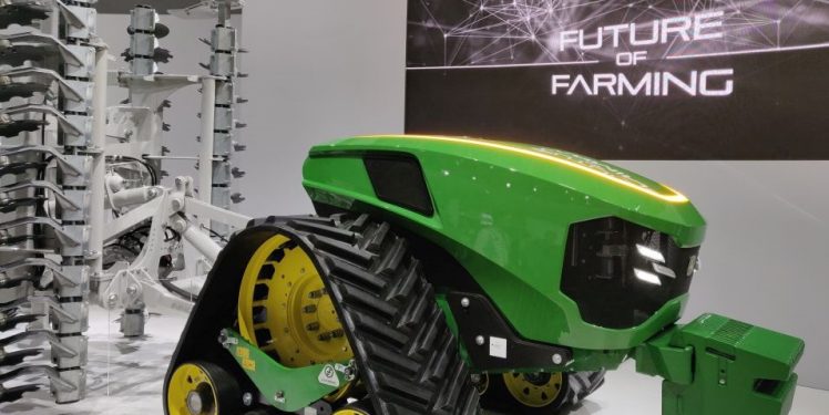 Fraunhofer IESE - AGRITECHNICA 2019 - Autonomer Traktor