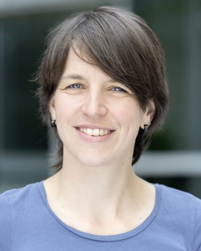 Dr. Julia Osten