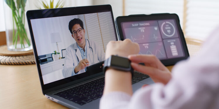 Videocall mit Arzt / Telemedizin mit wearables