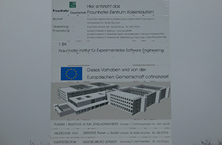 Startschuss: Offizieller Baubeginn für das dritte Fraunhofer-Institutszentrum in Deutschland war am 27. Oktober 2003., Fraunhofer IESE